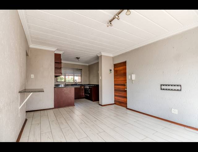 2 BEDROOM APARTMENT RENTED IN NORWOOD